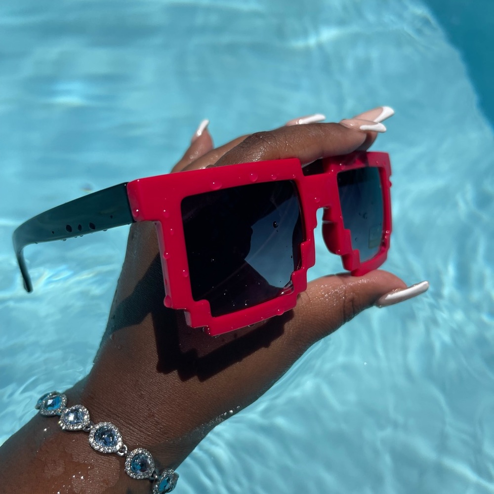 Gamer style shades